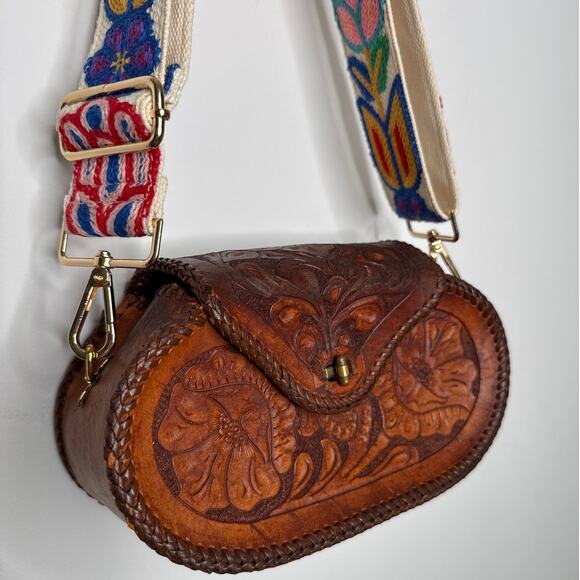 Vintage 1970s Tooled Leather Floral Crossbody Bag with Embroidered Strap - Picture 7 of 14